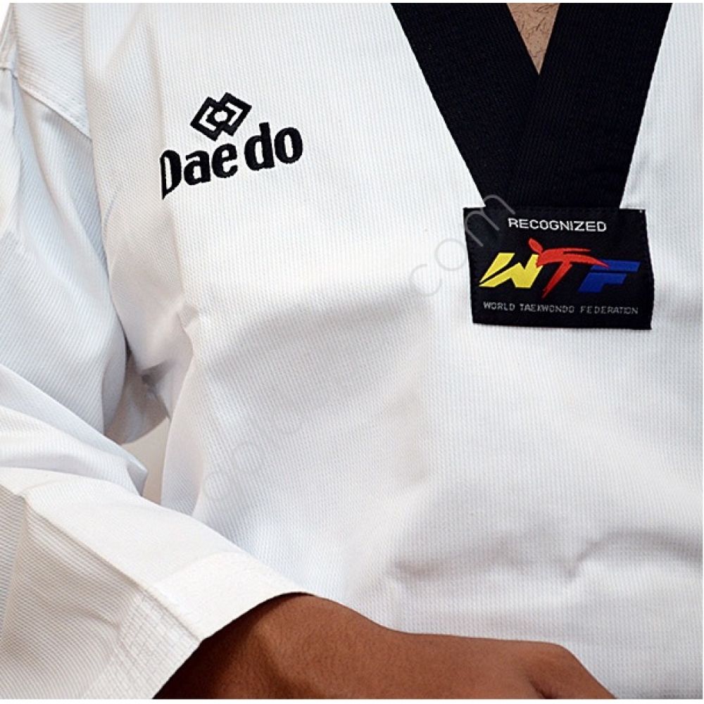 Daedo  Siyah Yaka Nakışlı Taekwondo Elbisesi
